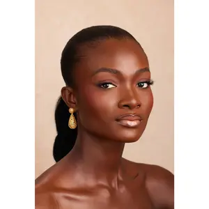 HYAH EARRING