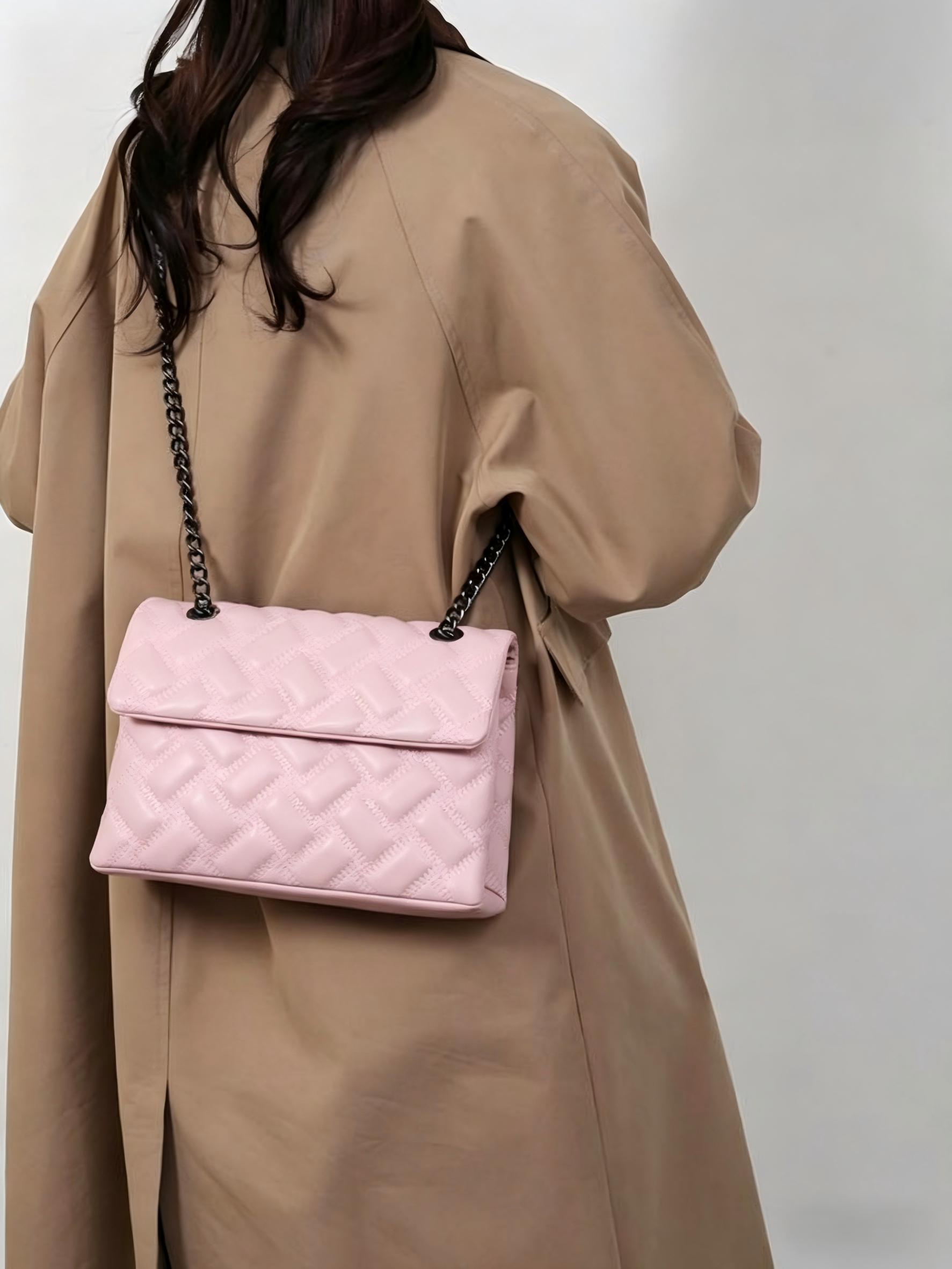 2026 New European Style Chain Messenger Bag, Plaid PU Material, Large Capacity, All Seasons, Perfect for Commuting and Daily Use