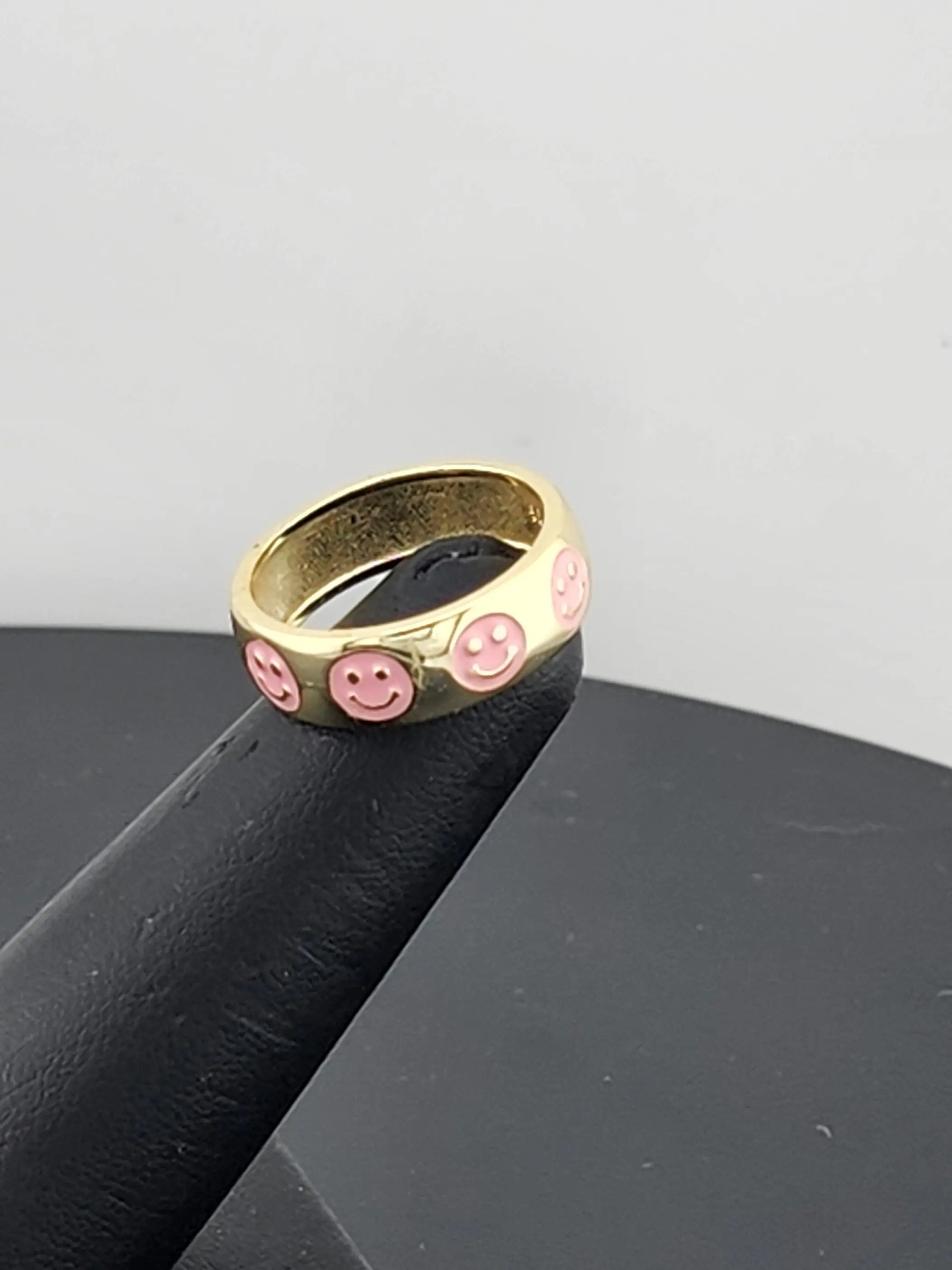 Happy Vibes: 925 Silver pink Smiley Face Ring
