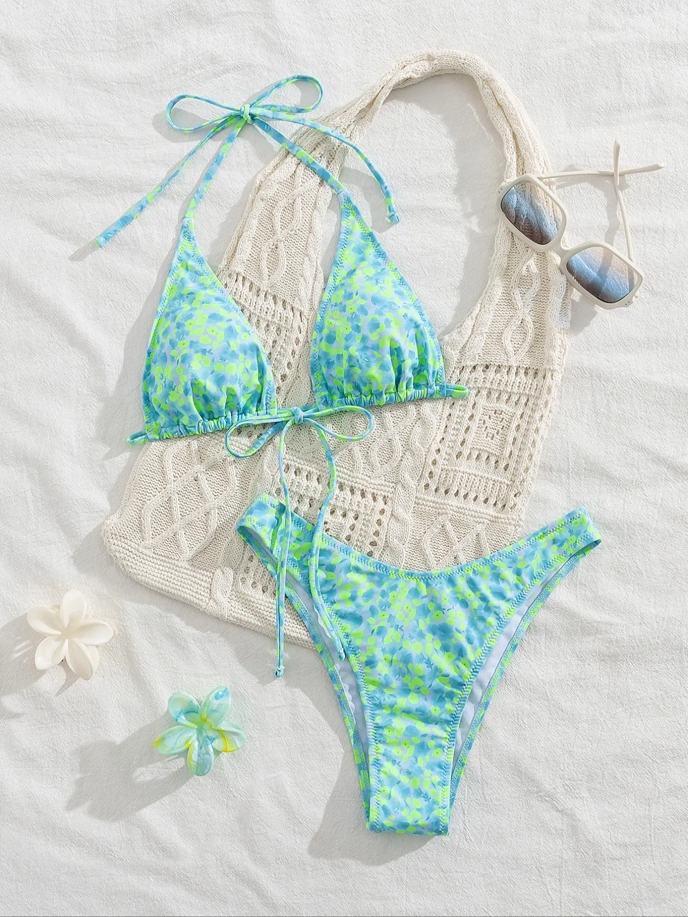 Two-piece green random print strappy halter neck front middle tied sexy backless women's bikini swimsuit set Tie Back Bikinis Swimsuit For Beach Summer Beach Bikini Tie Back Swimwear