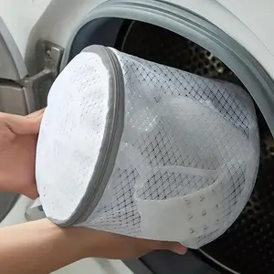 1/2/3-count - Durable mesh laundry bag with zipper - Perfect for delicate items, underwear, and clothing - Perfect for washing machines