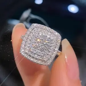 Sparkling Cubic Zirconia Wedding Stone Ring Suitable for Women's Proposal Gift Stone Ring Jewelry
