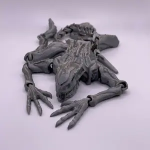 Creepy Crawling Alien Figurine – 3D Printed Monster Decor