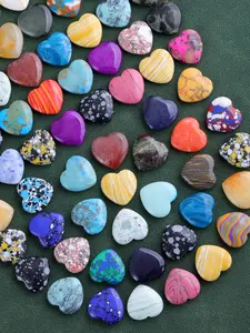 30pcs Heart Shape Crystal and Turquoise Mix Kit, DIY Jewelry Accessories, Christmas Gift for Friends and Family, Yoga Meditation, Love Guardian Stone