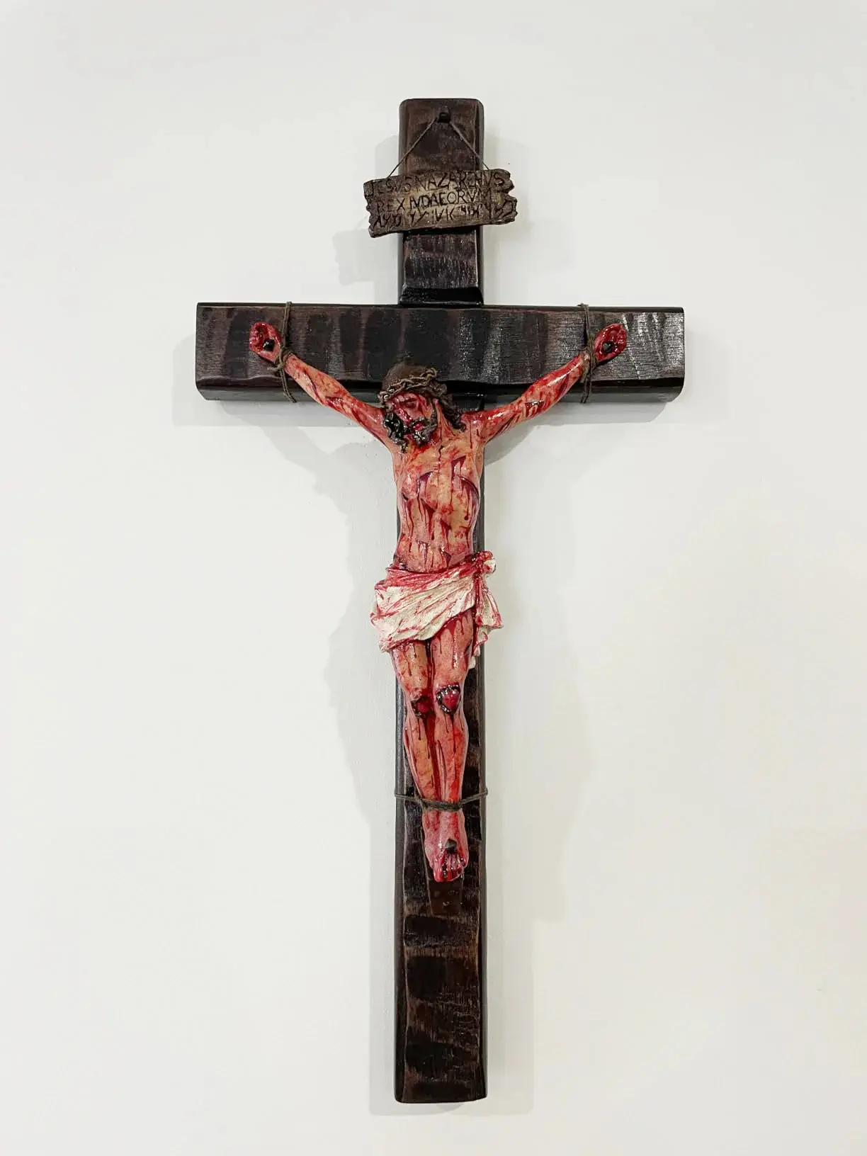 Fr.Chi-Cert Handcrafted Realistic Crucifix Christ in Resin Religious Ornament for Home Decoration Christmas Decor & Religious Gifts