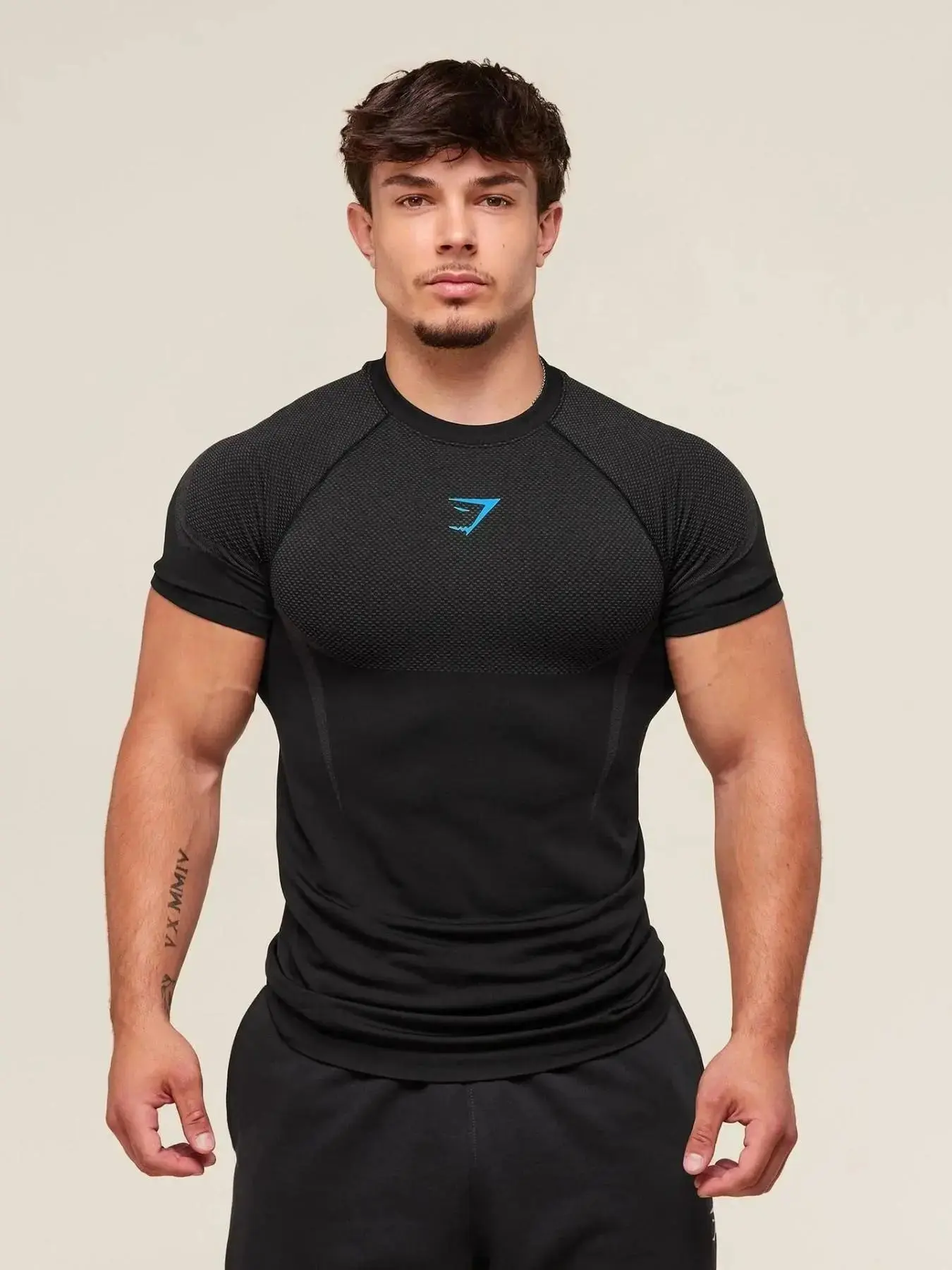 Men's Fitness Shirt Casual Running Quick-Dry Sweat Wicking Breathable Tight-Fit Short Sleeve T-Shirt, Show Muscle, Sports Wear, Gym Workout Top, Athletic Running Tee, Gym Athletic Clothes