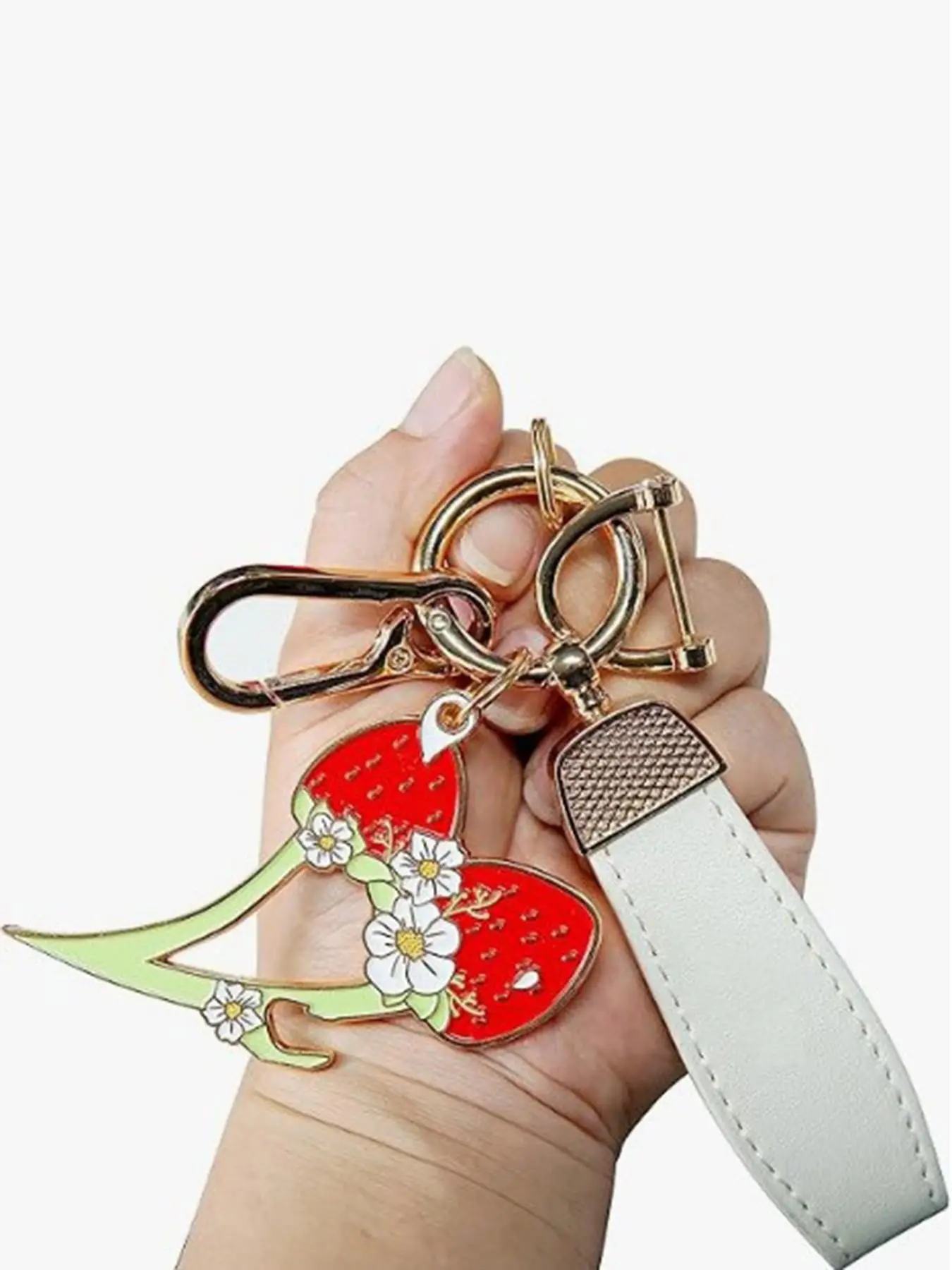 Sweet  stylish  simple and exquisite strawberry accessories pendants, Keychain Pendant, Keychain For Bags, niche design  personality versatile sense of three-dimensional versatile lanyard key chain,   suitable for daily bag matching, shopping and dating.