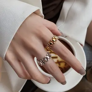 Vintage Punk Style Watch Chain Ring with Decorative Elements, Classic Design, Elegant Finish
