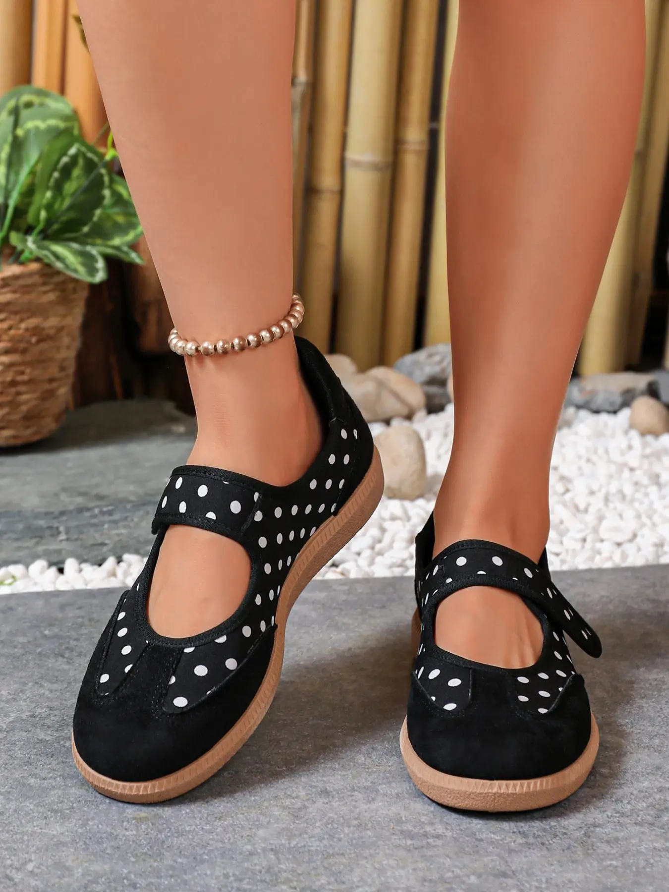 Ladies Dance Sneakers Comfortable Lightweight Non Slip Jazz Shoes Dance Footwear for Women Perfect for Ballet Hip Hop and Aerobics Dancing Shoes