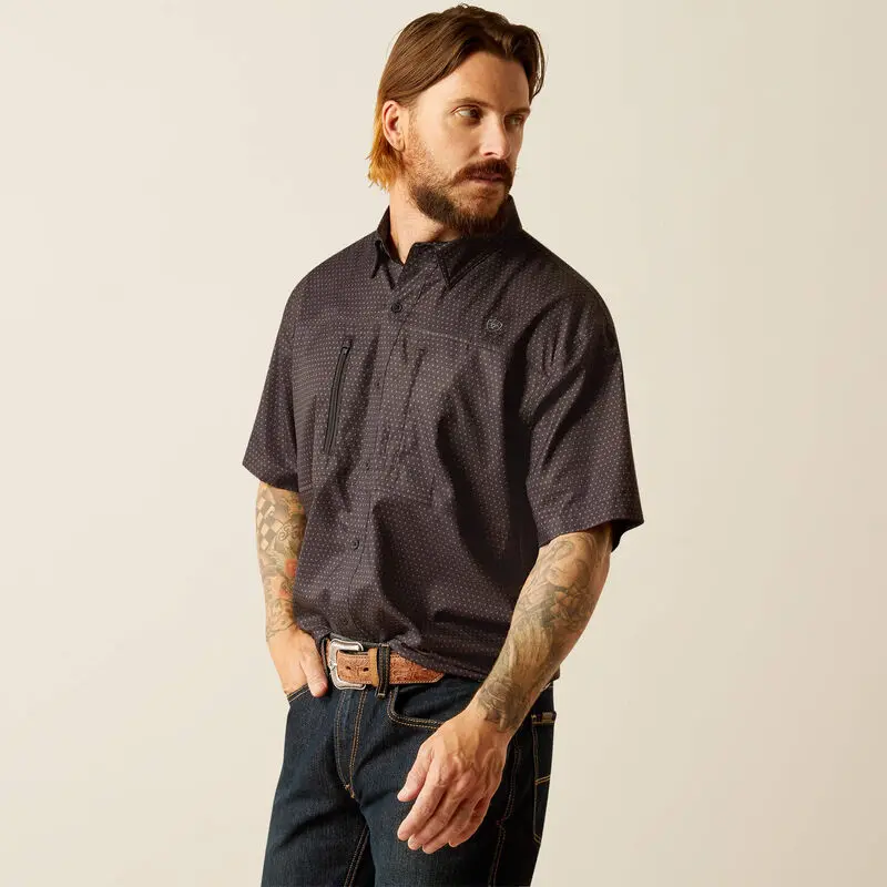 Ariat Men's VentTek Classic Fit Casual Shirt, Black Print Polyester Top, Collared Button-Up Menswear with a Generous Fit, Casual Button Collared, Tops, Collared Neck