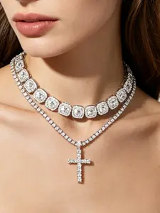 Fashionable and simple Glitter cross pendant with square diamond Cuban chain set, moissanite European and American hip-hop style necklace pendant, gold and silver chain necklace, ice diamond tennis festival necklace jewelry set