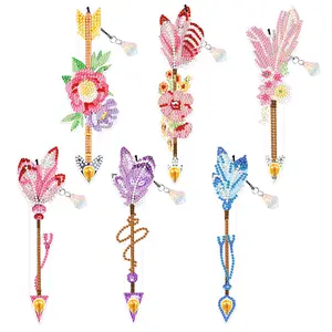 6Pcs Arrow Shaped Diamond Painting Bookmarks - 5D DIY Diamond Art Kit with Crystal Pendant, Unique Reading Accessory & Gift