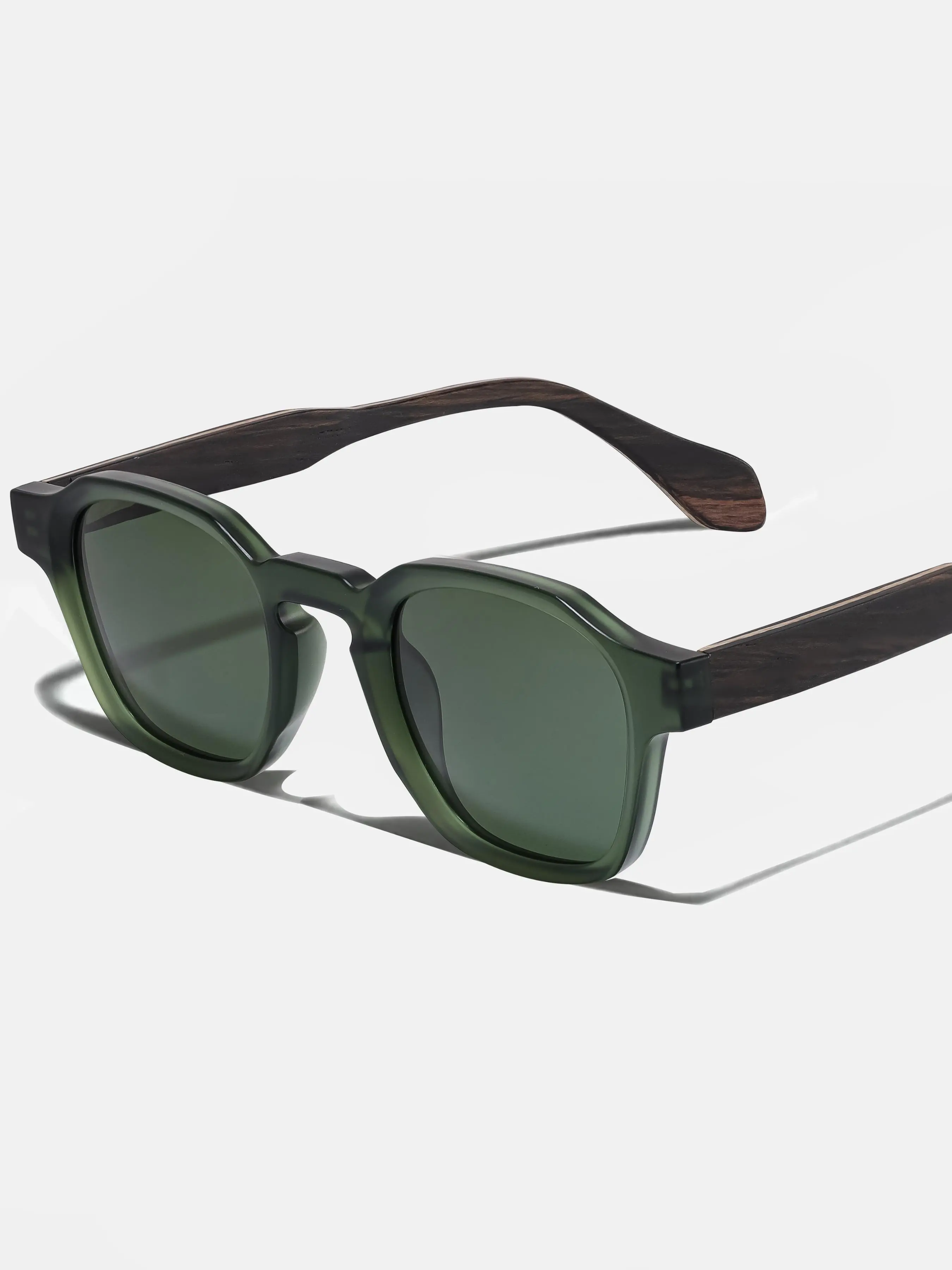 CATERSIDE A pair of iconic style Trendy Sunglasses with spring hinge frames and protective lenses is an ideal choice for outdoor adventures, weekend getaways, beach parties and street fashion, Stylish Glasses