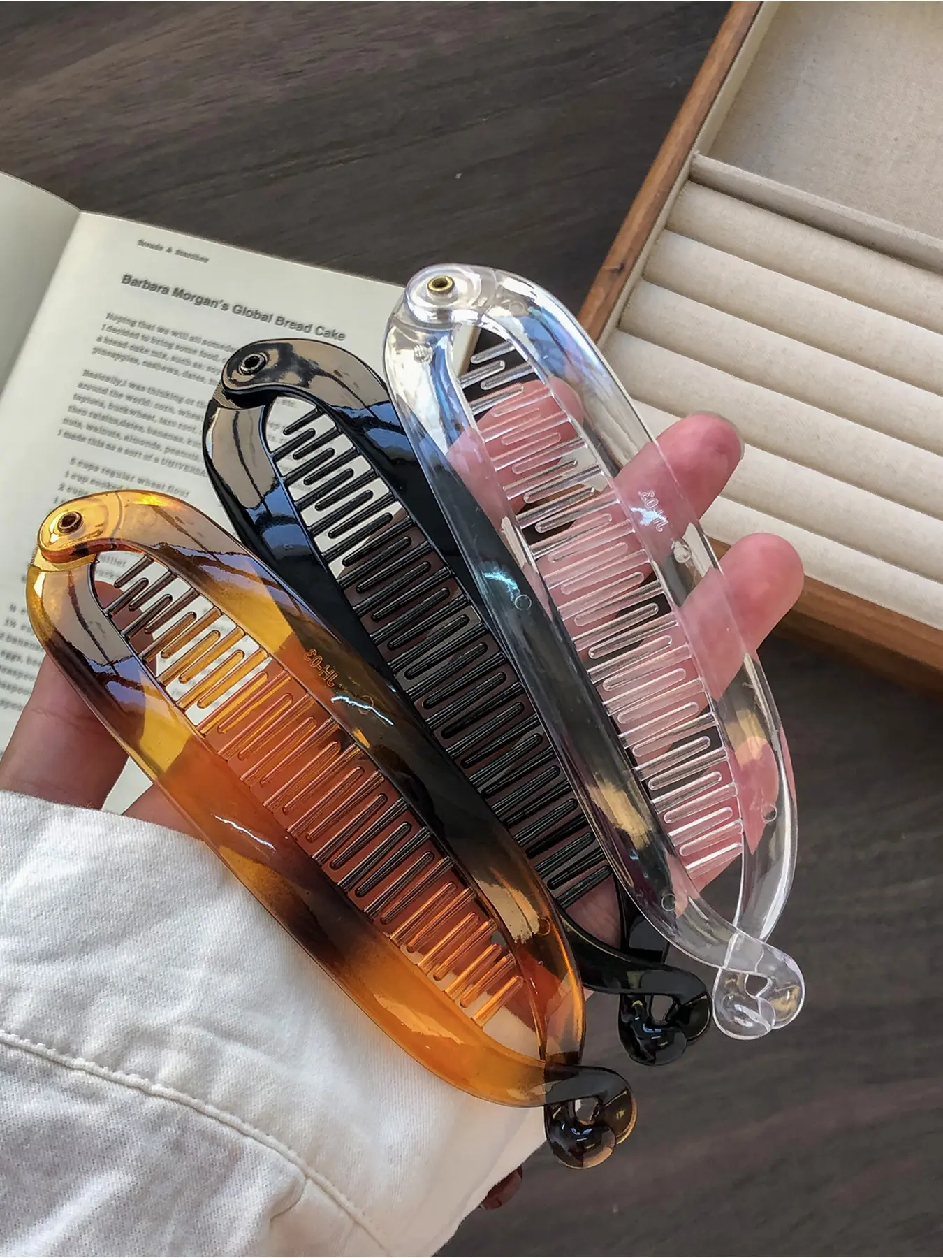 3-piece set of acrylic fishbone twist clip elegant women's high ponytail vertical clip suitable for women's daily life shopping, friends gathering, lazy style versatile hair clip hair styling clips