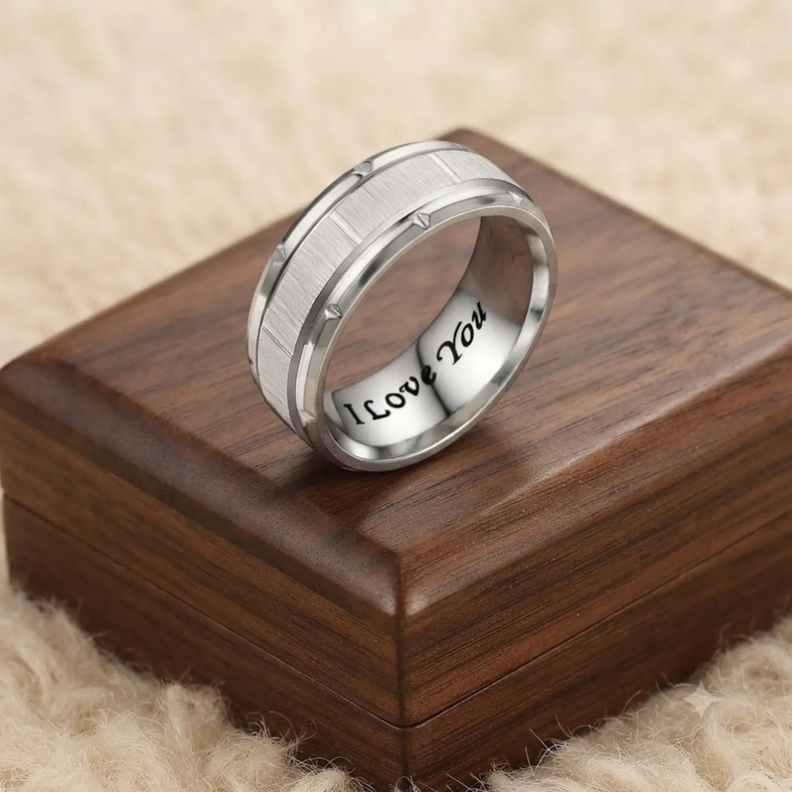 Men's ring with hidden "I Love You" engraving – Silver plated, comfortable design, suitable as a wedding ring, anniversary gift, Valentine's Day gift, or Father's Day gift for husband or boyfriend.