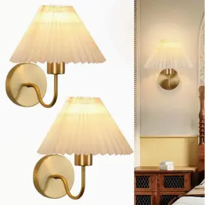 Wall Light Set, 2 RGB Battery-Powered Wall Lights, Classic Wall Sconces with Remote Control, for Bedroom, Living Room, Bathroom, Dining Room