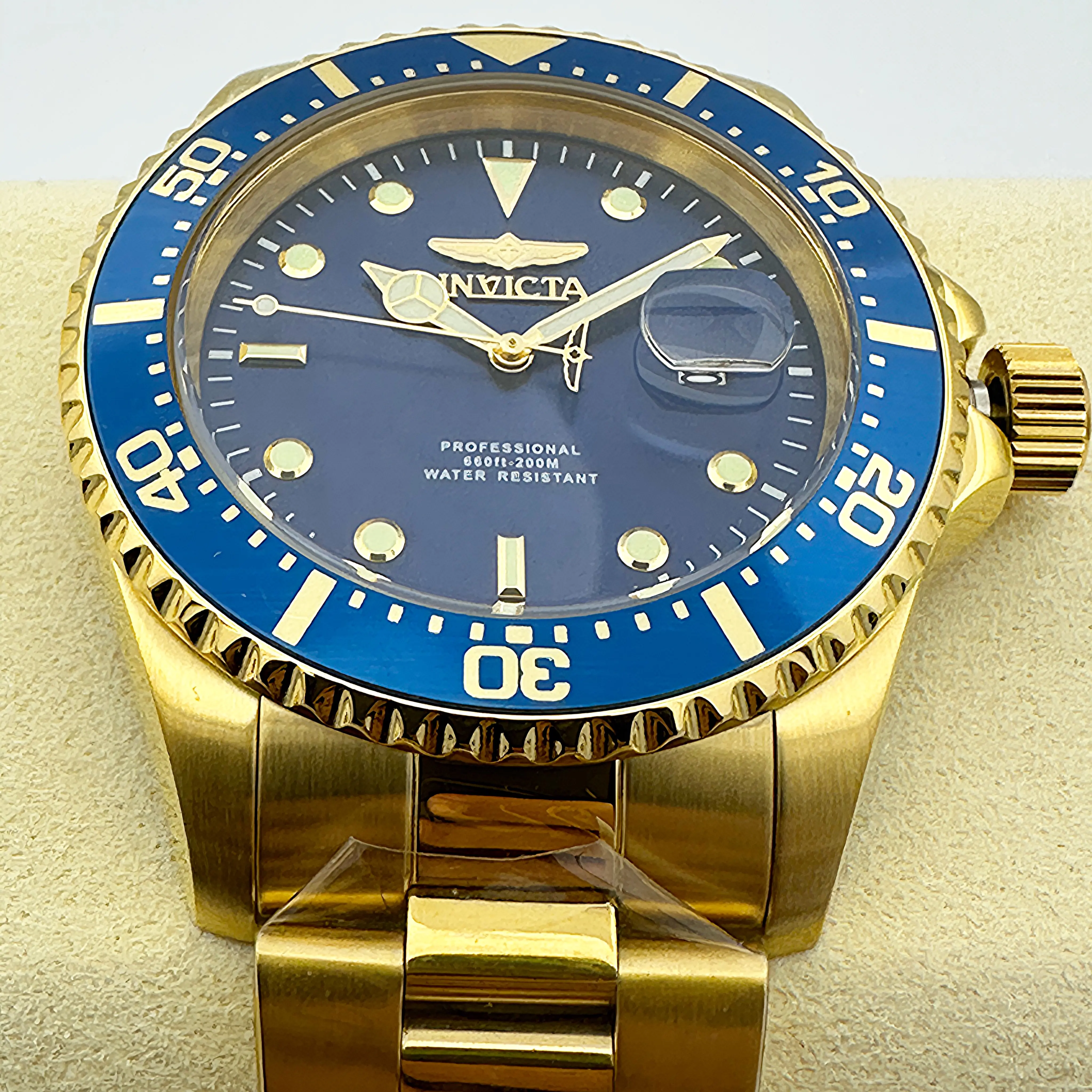 Invicta Pro Diver Men's Luminous Waterproof Watch, 43MM Blue Dial Quartz, Gold Tone Stainless Steel Bracelet, 200m Water Resistant Stainless Steel Watch, Stainless Steel Watches Elegant Round Dial Casual Wristwatch Set