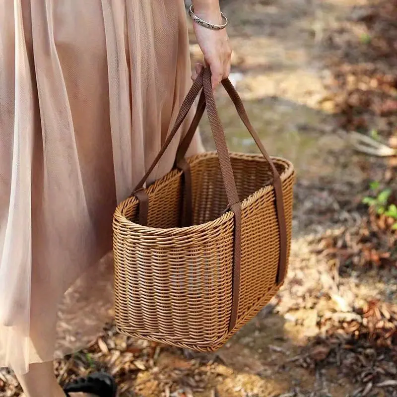 Handmade Plastic Woven Basket with Brown Handle - Retro Round Suitable for Outdoor Picnic Basket, Woven Storage Container for Home, Picnic & Use, Ideal Gift for Father's Day, Mother's Day, Housewarming - Plastic Wicker Basket Non-Food Direct Contact