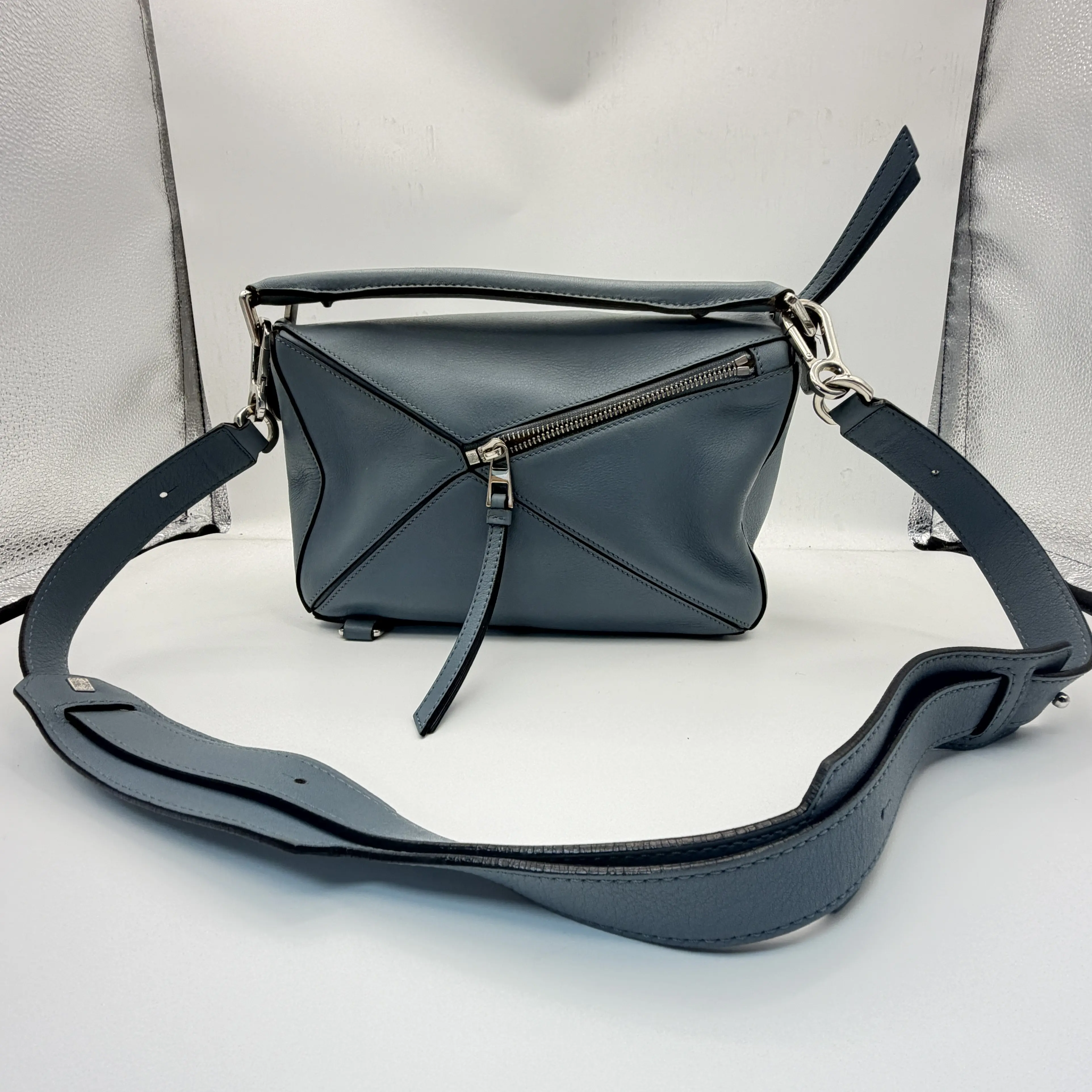 Pre-owned Loewe Puzzle Crossbody Shoulder Purse Blue, Silver Hardware, Jonathan Anderson Chic Crossbody Bag, Classic Shoulder Bag for Women, Shoulder Bags