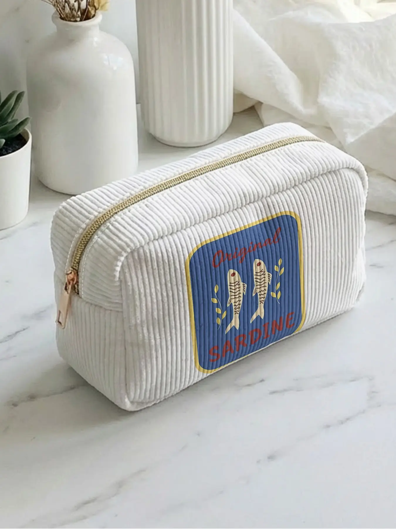 1 piece of sardine pattern + 'Original Sardine' 2D printed makeup bag, Makeup Pouch, Travel Cosmetic Bags, large capacity design|suitable for all seasons/general use|can hold daily skincare products and various cosmetics|lifestyle travel all-match