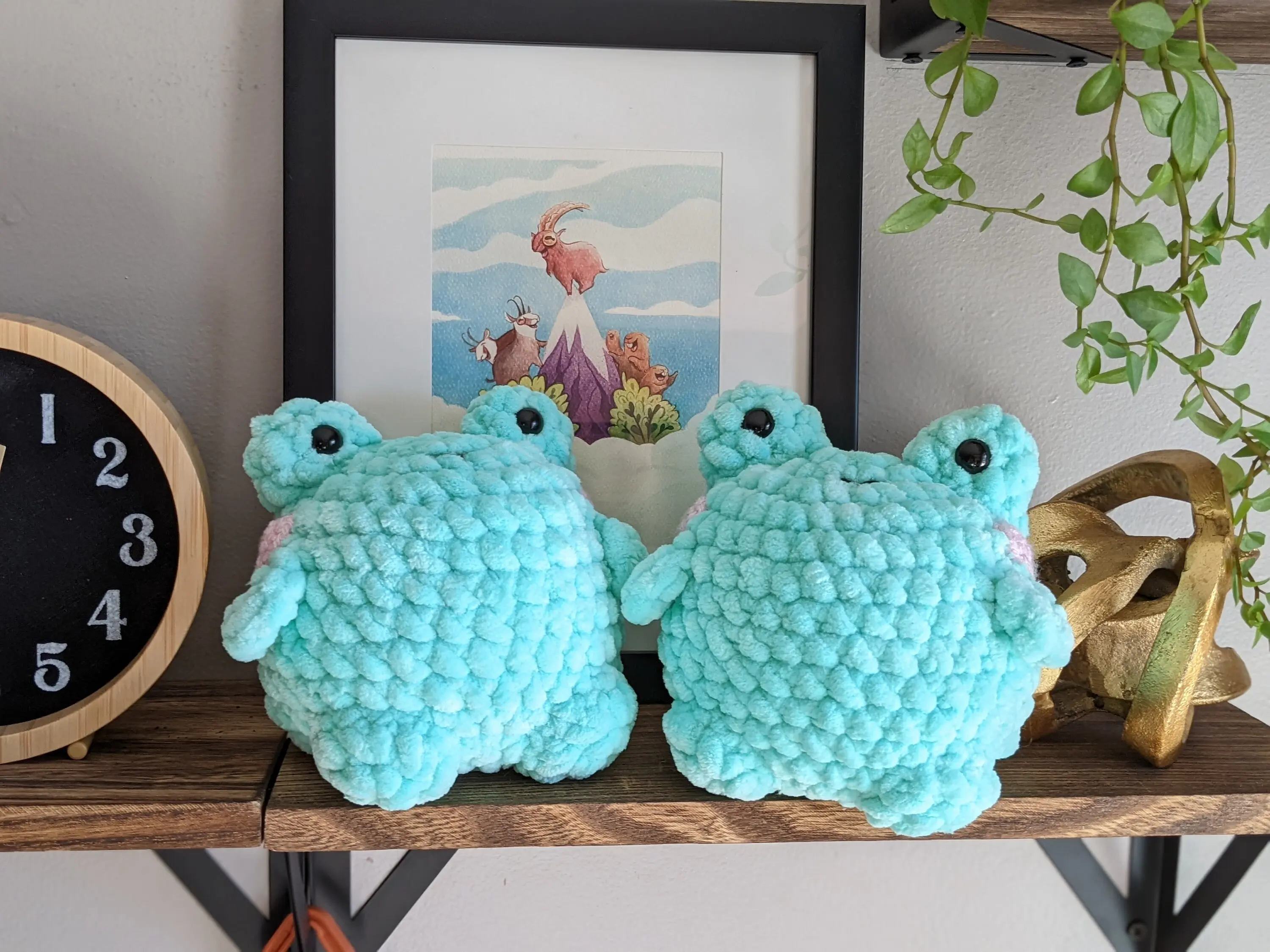 Handmade Plush Crochet Frog – Cute Amigurumi Toy, Kawaii Frog Gift for Frog Lovers