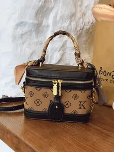 Vintage Small Box Bag, Fashion Unique Shoulder Crossbody Bag, Casual Shoulder Bag, 2026 High-End Style, Versatile Women's Bag, All Seasons, All over Print, Fashionable Patterned Bag, Crossbody Shoulder Handbag