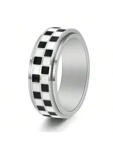 Checkered Fidget Ring for Adults, 18K Gold-Plated Stainless Steel, Stress Relief Accessory with Fashionable Geometric Design, Ideal Gift