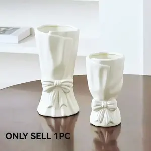 1pc Pleated Plastic Vase with Bow Decoration | Romantic Atmosphere, Black and White, Ideal for Minimalist and Cozy Home Decor, Easy to Maintain, Perfect for Small Bouquets of Roses and Lilies