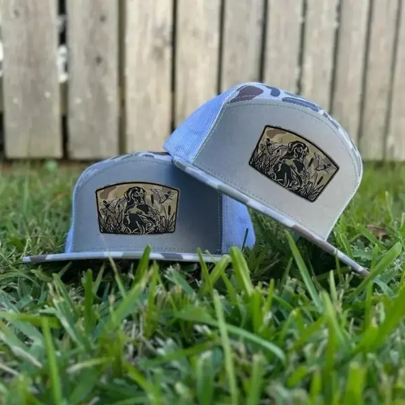 Black Lab Hunting Hat, Premium 7 Panel Trucker Hat with Camo Hunting Dog Patch, Vintage Flat Brim Outdoor Mesh Cap for Men & Women