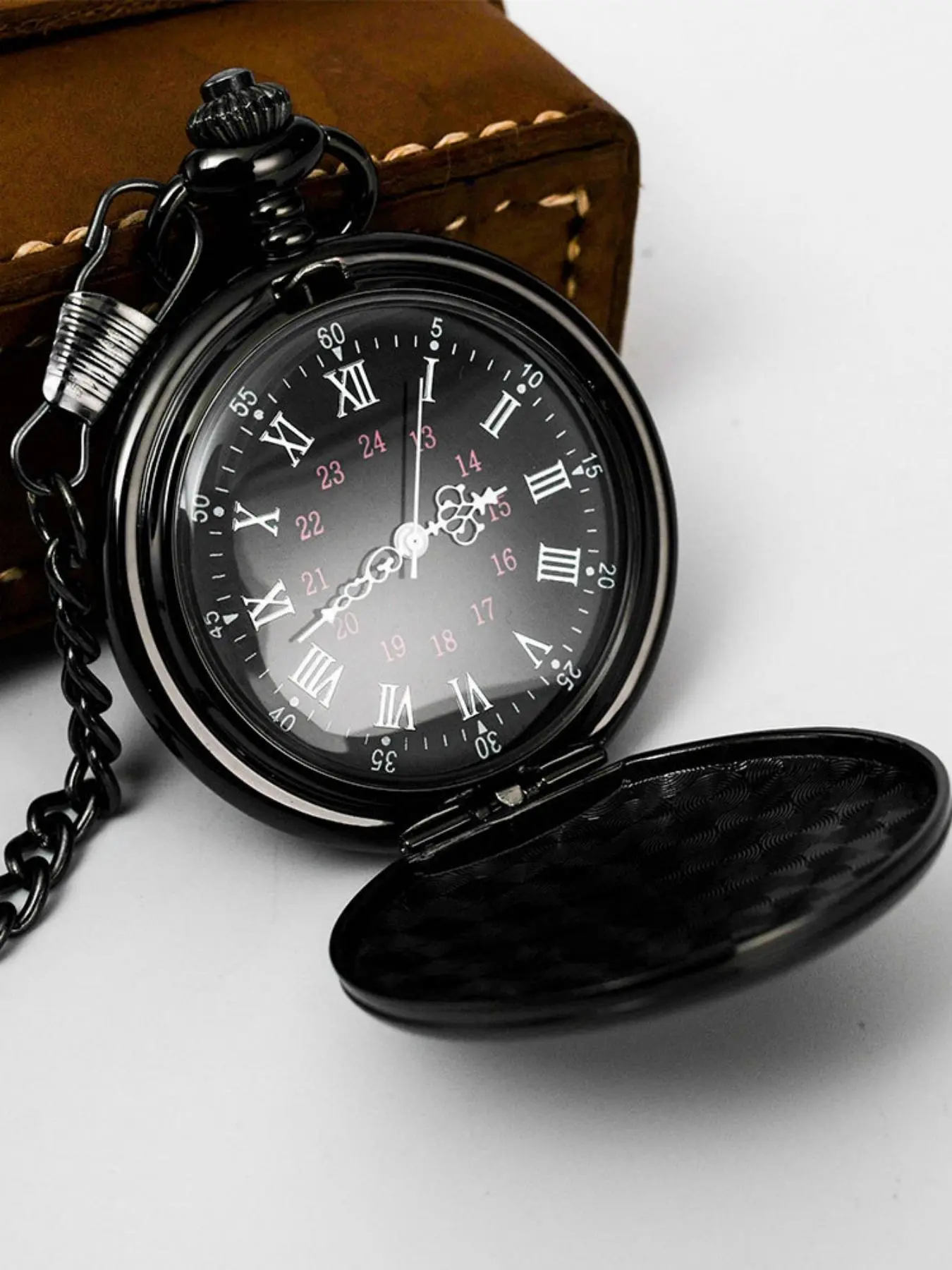 Classic Vintage Round Dial Hands Alloy Quartz Chain Pocket Watch, Men's Fashion Casual Versatile Watch, without Box, Analog Watches