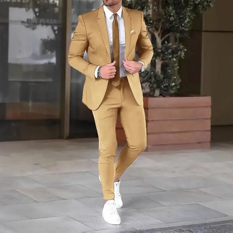 outfit pantalón beige hombre formal