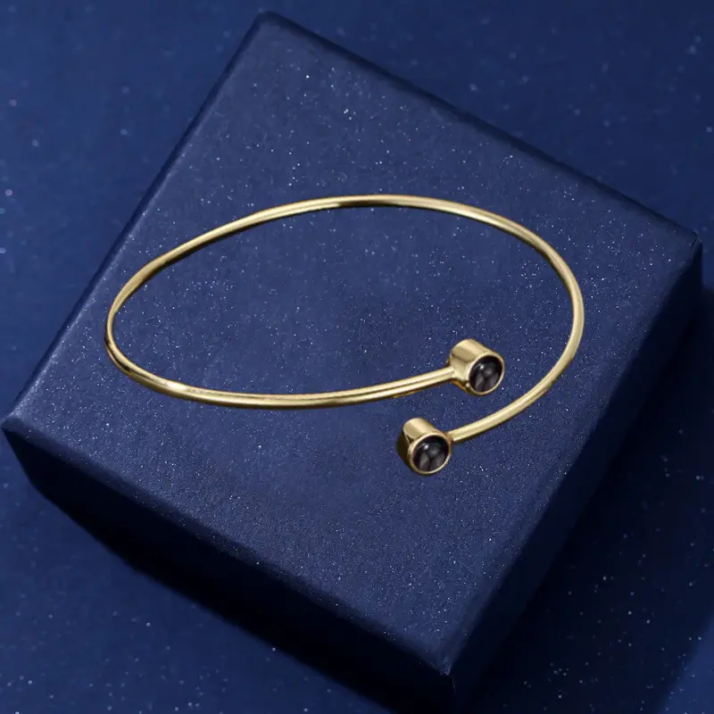 Custom Photo/Text Projection Jewelry, Minimalist Beaded Band with Micro Engraved Alloy Charm, A Romantic Gift for Daily Wear, Romance, Beads, Bracelet, Custom Photo Or Text, Unisex, Custom Content (Contact Us)