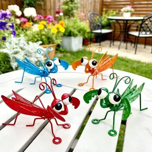 Mantis craft ornament, iron art tropical insect, outdoor garden landscape decoration, courtyard decoration with tropical charm