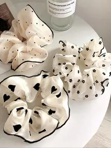 Random Heart & Flower Pattern Scrunchies, Floral Hairbands, Cute Scrunchies for Women & Girls, Minimalist Headwear Suitable for Thick Hair, Fashion Hair Accessories for Party, Daily Decor