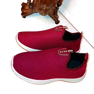 Men & Women Unisex Trendy Solid Slip On Sneakers Comfy Non Slip Soft Sole Shoes for Outdoor Activities