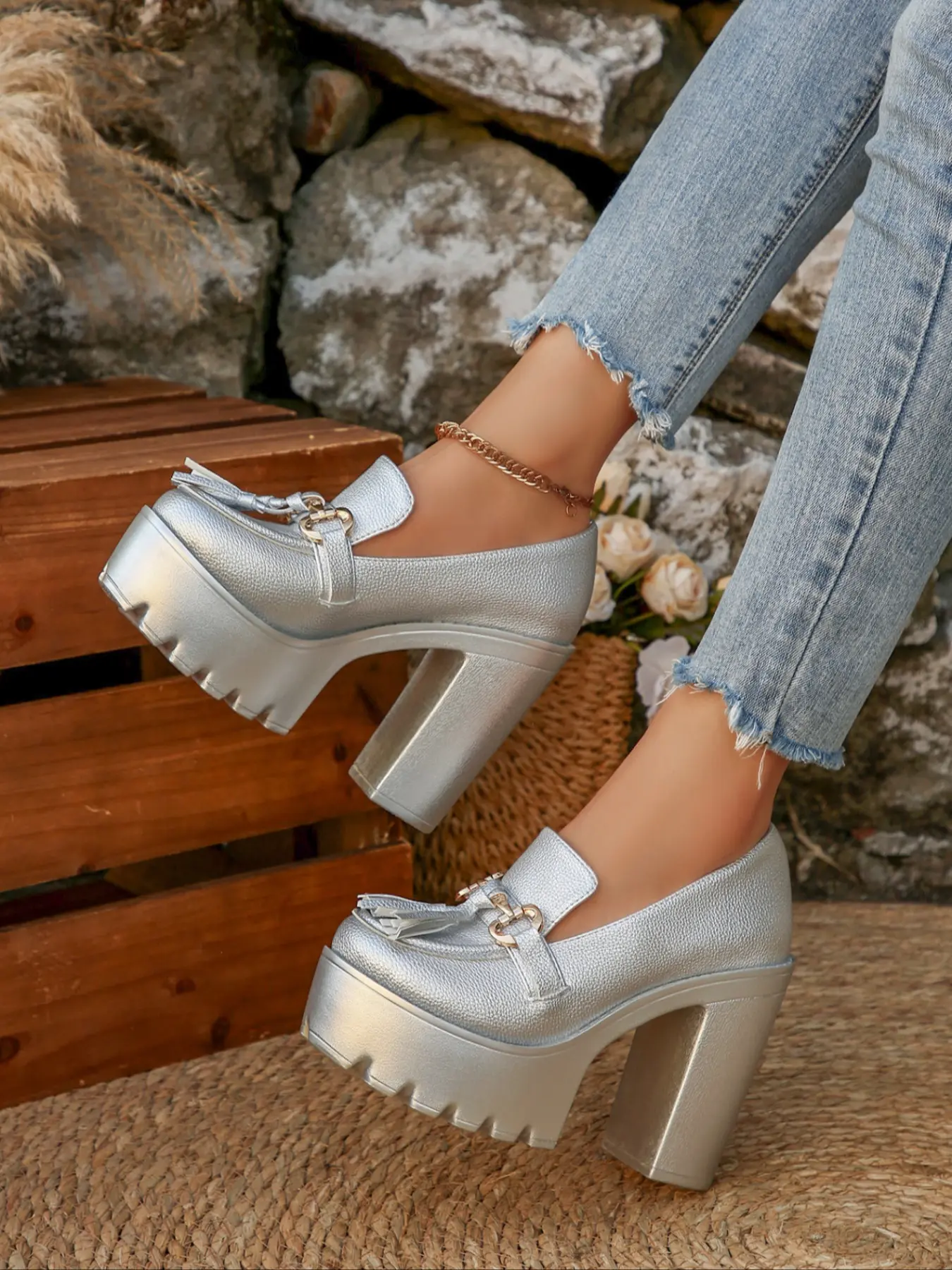Women's Fashion Elegant Classic High Heels, Metal Decor Tassel Design, Stage Style Chunky Punk Heels, Comfortable Wedding Shoes, Platform Heel Pumps