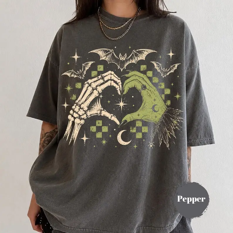 Skeleton Hands Shirt, Comfort Colors Stay Creepy Graphic Tee, Vintage Gothic Halloween T-Shirt, Spooky Season Fall Apparel, Dark Aesthetic Gift