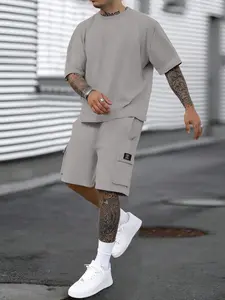Two-piece Set Men's Solid Short Sleeve Tee & Multi-pocket Shorts Set, Streetwear Regular Fit Casual Round Neck T-shirt & Track Shorts, Summer Clothes Set for Men, Casual Outfit Set, Menswear