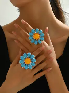 Vintage Boho Enamel Daisy Ring, Elegant Water Drop Petal Design, Unique Alloy Hand Jewelry for All Seasons, Statement Rings, Elegant Everyday Ring