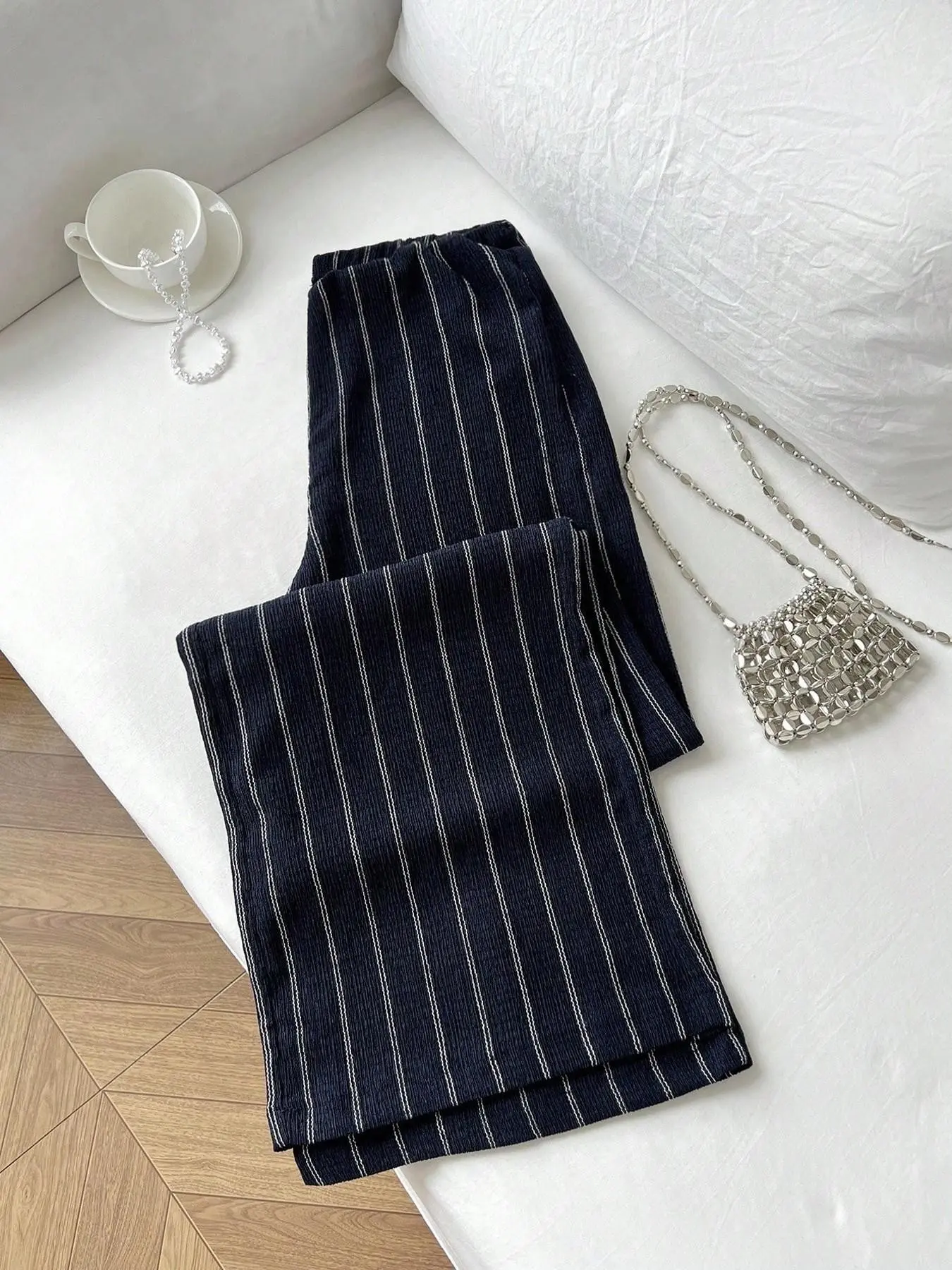 Women's Striped Wide Leg Loose Pants, All Season Trousers, High Waist, Wrinkle-Resistant Fabric, Elegant Vertical Stripe Design, Casual, Fashionable Office Wear, Everyday
