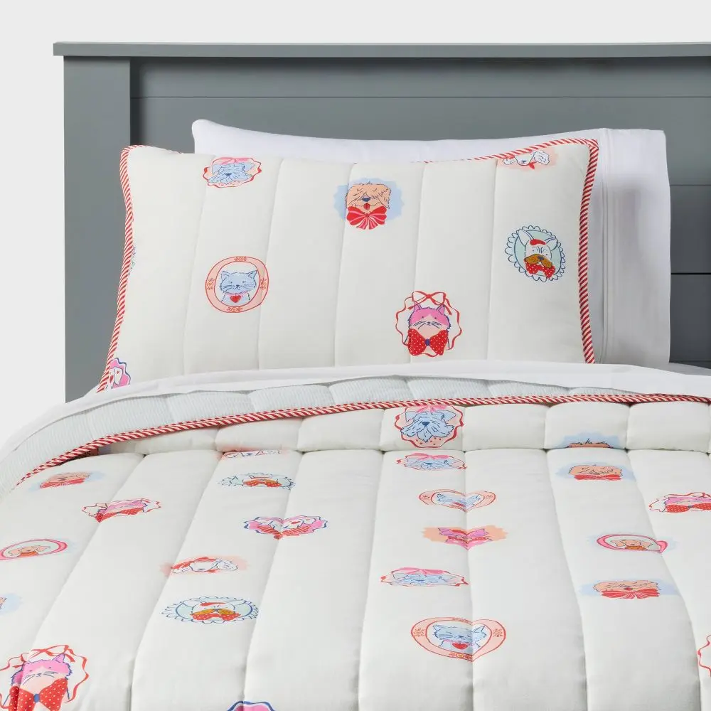 Patisserie Pet Shoppe Kids' Quilt Set - Pillowfort Patisserie Pet Shoppe Kids' Quilt Set - Pillowfort