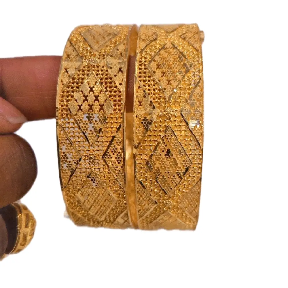 2pcs gold-plated bangles 2pcs gold-plated bangles