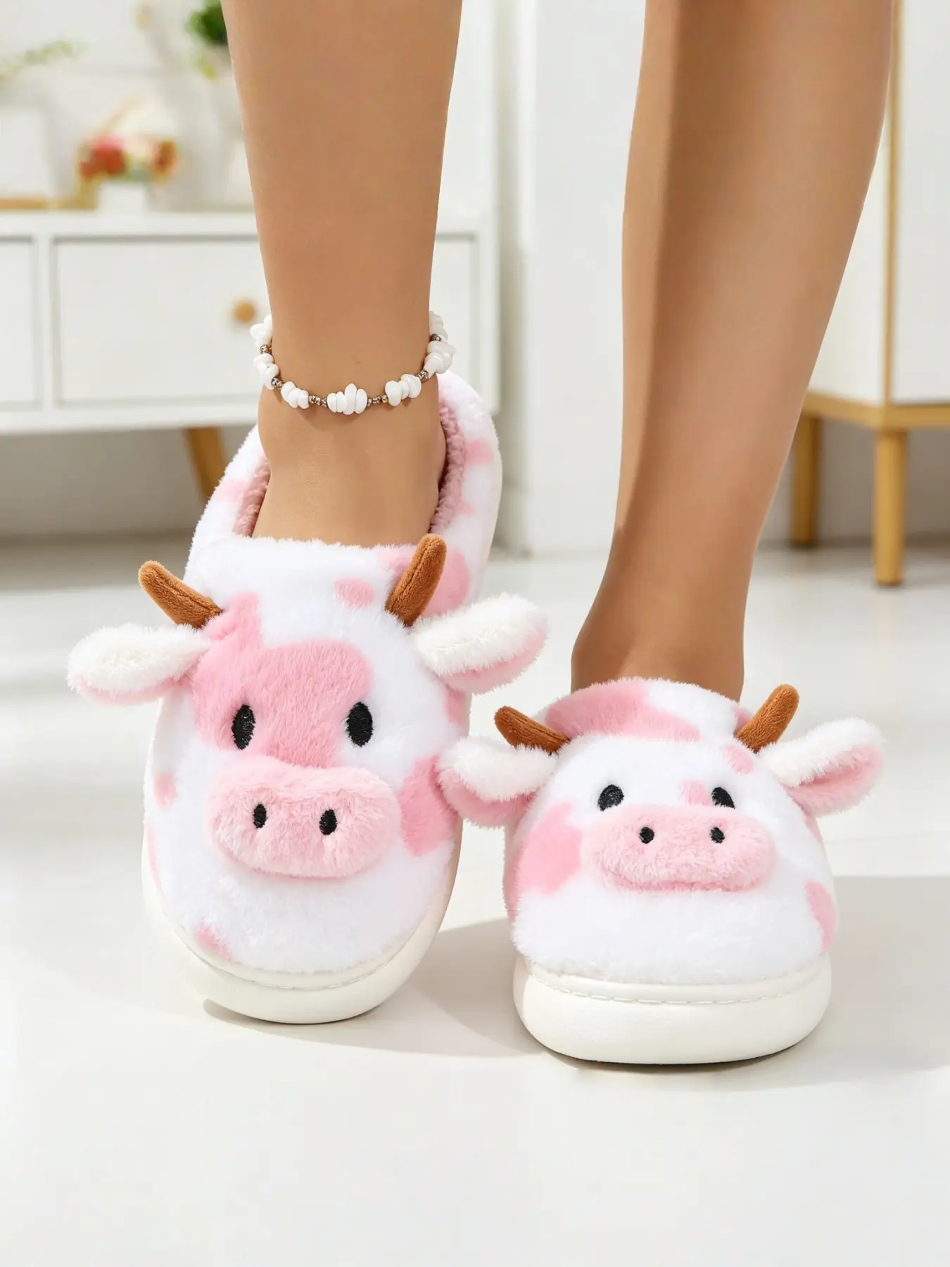Women's Fashion Comfortable Cute Cow Plush Slippers, 3D Embroidered Ears, Soft Teddy Fabric, Warm Lined, Non-Slip Sole, All Seasons