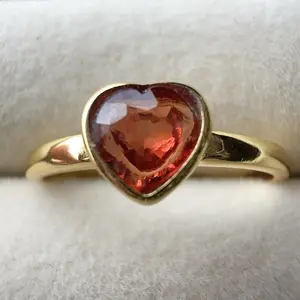 <PingEast jewelry > LANBS406----925 sterling silver gold-tone ring set with a 4mm natural padparadscha sapphire heart