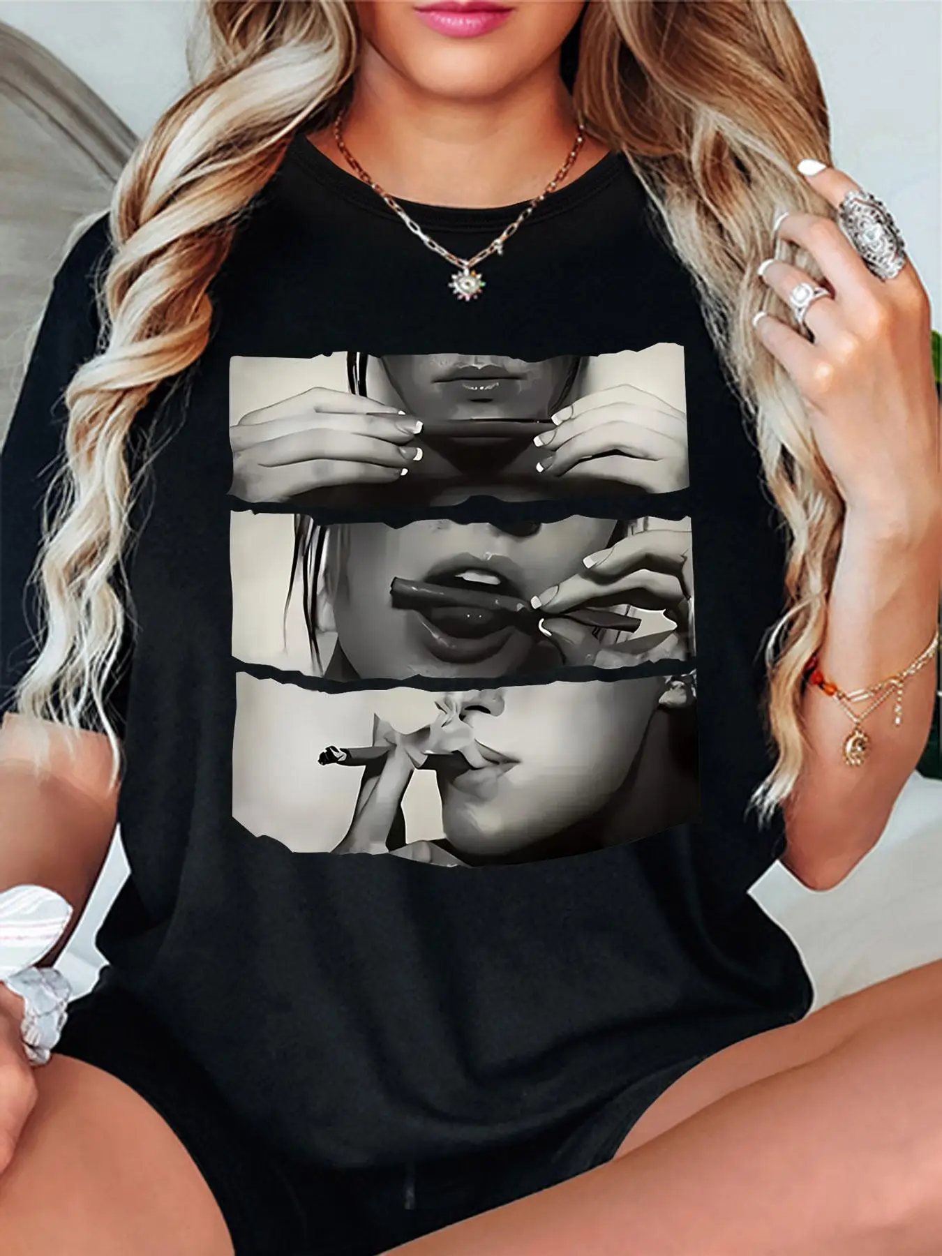 Women's Figure Print Round Neck Tee, Stylish Casual Crew Neck Short Sleeve T-shirt for Daily Holiday Vacation Outdoor Wear, Graphic Tees Women, Ladies