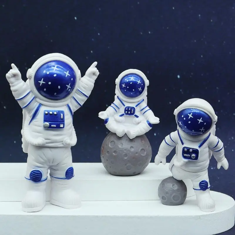 Astronaut Figurine Model Set, Space-Themed Home Decor, Home Decor Ornament, Decorative Sculptures, Decorative Figurines, Perfect Gift for Christmas & Halloween, Unique Decoration for Living Room