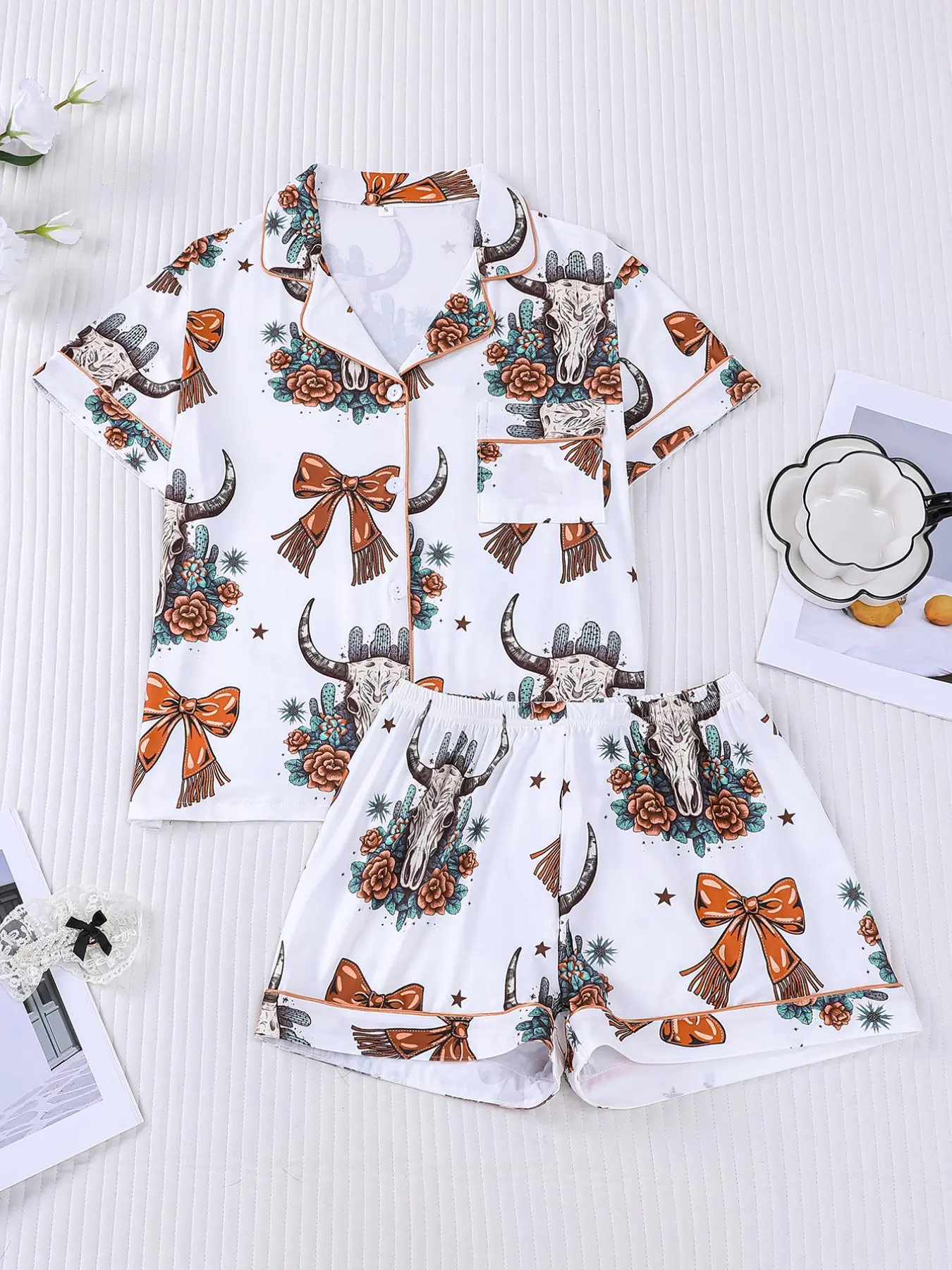 2pcs Western Cow Skull Print Pajama Shorts Set - Boho Southwestern Short-Sleeve Pjs (Button Collar + Pocket) - Soft Adult Fitted Womenswear Loungewear/Nightwear Sleepwear Pajamas Shorts for Country Style Lovers