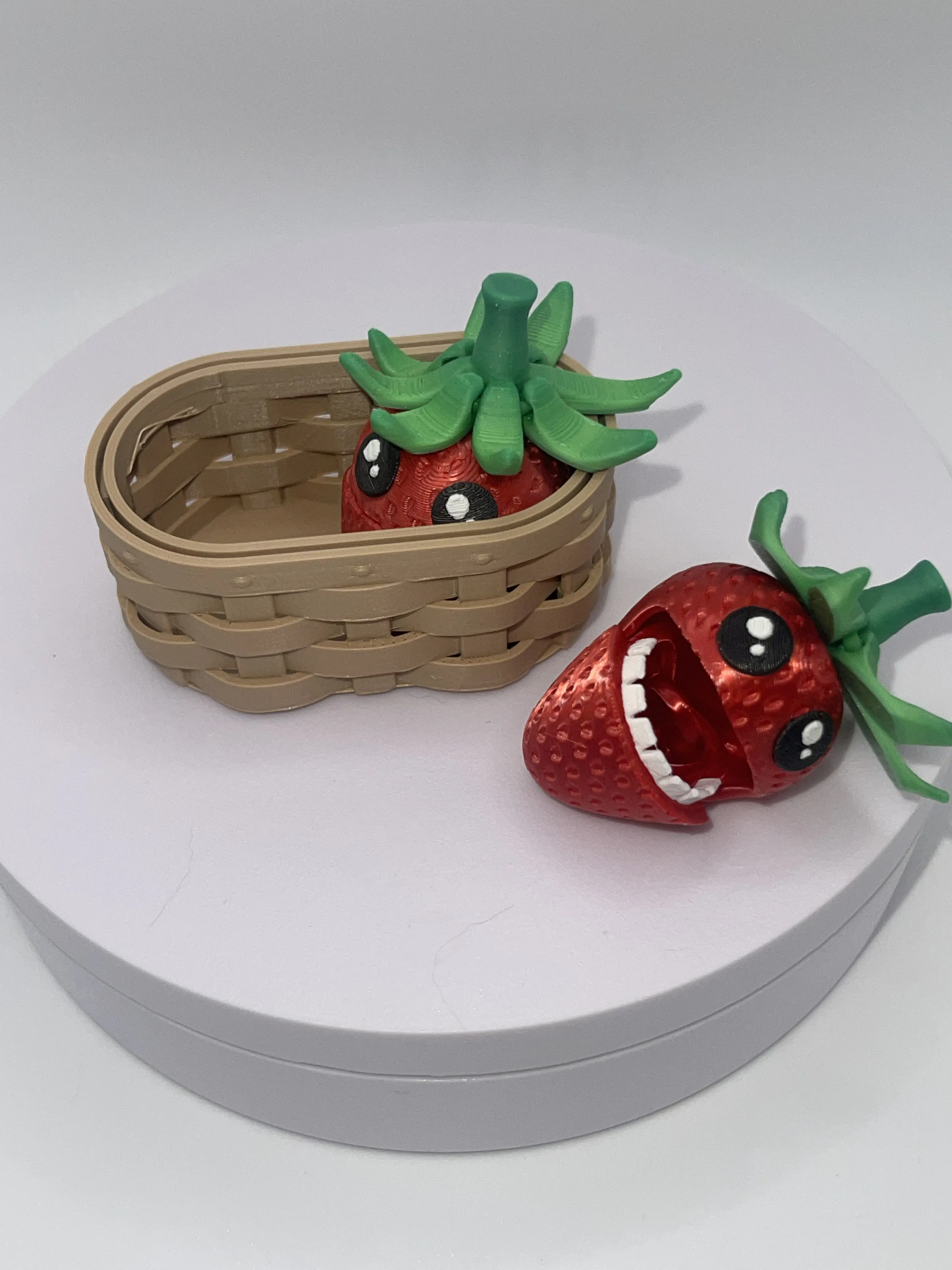 3D Printed Stress Relief Fidget Spinner Set - Eco-Friendly Biodegradable PLA Plastic Basket with Strawberries, for Stress Relief Decoration, Earth
