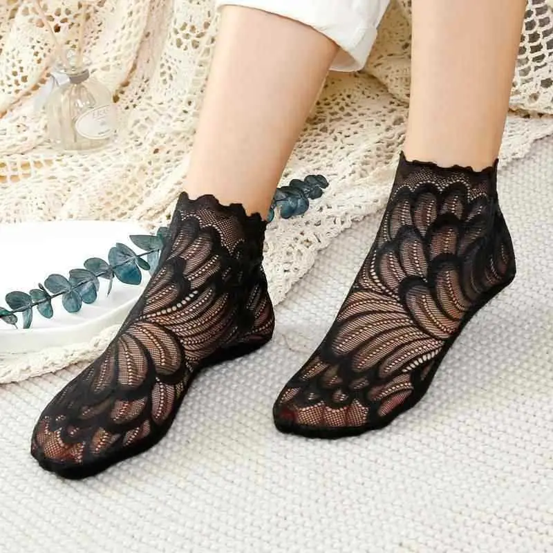 Women's 5-Pair Black Floral Lace Compression Ankle Socks Set - Lace Style No Show & Liner, Floral Mesh, Soft, Comfortable, Breathable, Elegant Scallop Design, Flexible Hug, Stretchy Polyester Dress Socks for Loafers, Flats, Valentine's Day