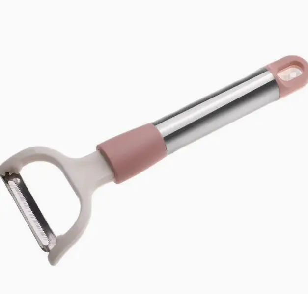 This ergonomic peeler with stainless steel blade and non-slip grip makes fruit and veg prep effortless, pairing perfectly with casual shorts for backyard BBQs, picnic prep, or quick kitchen tasks without hand fatigue.